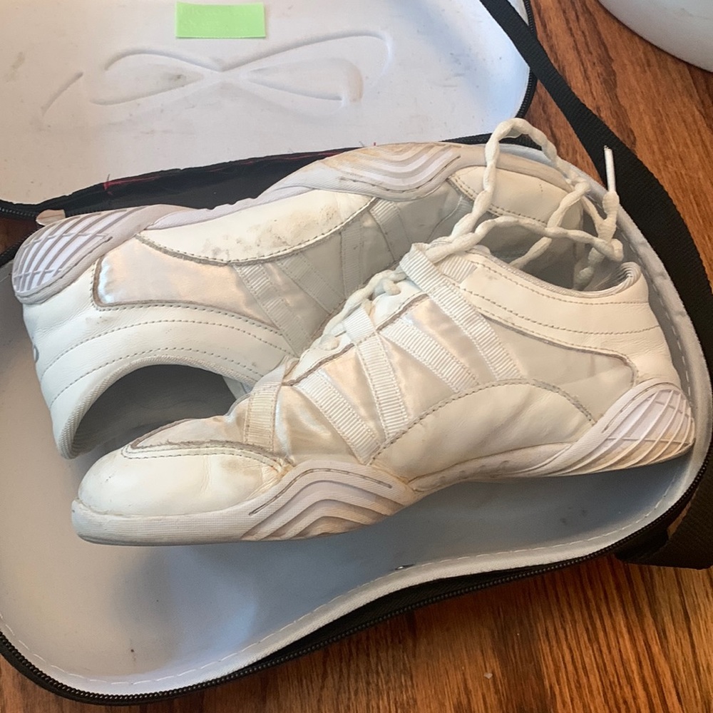 NFINITY Cheer shoes with case